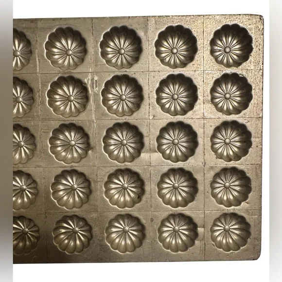 Vintage American Mould Co. Candy Mould - Picture 3 of 5